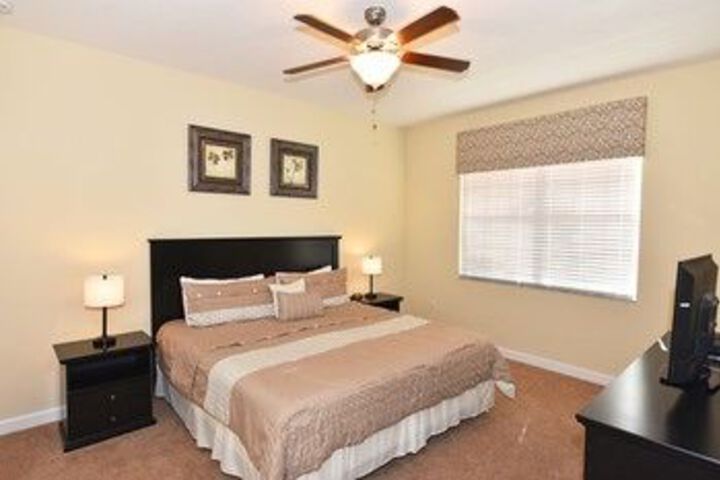 Room 7 of 24