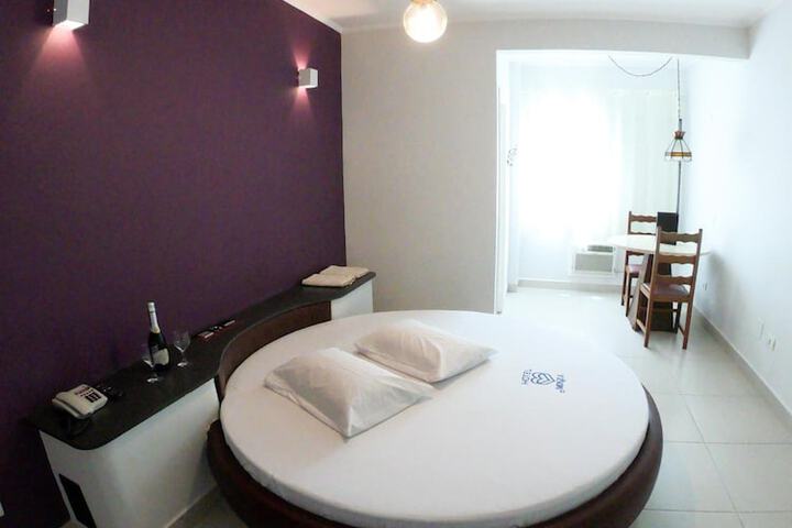 Room 32 of 53