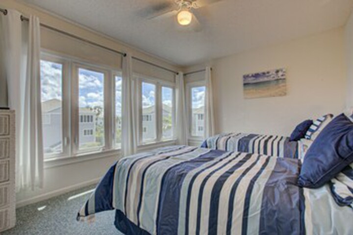 Room 215 of 225