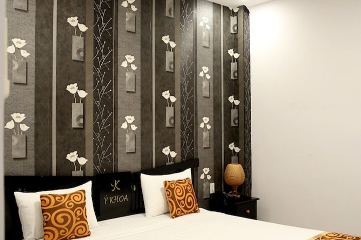Room 28 of 84