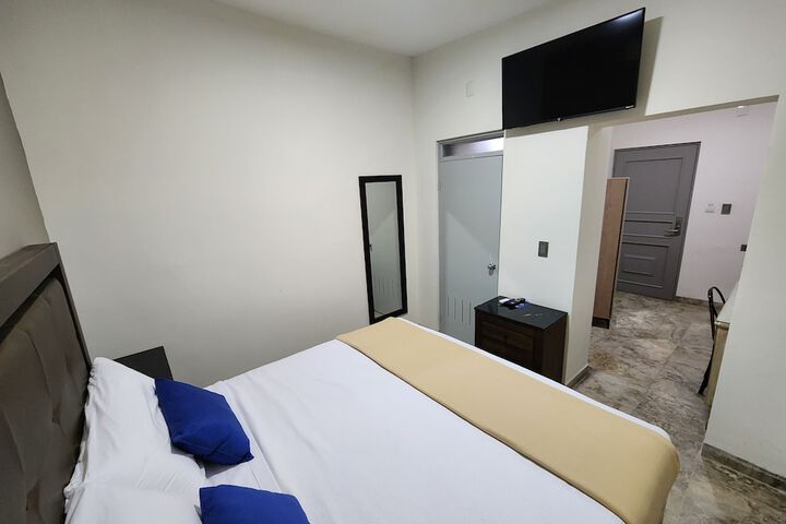 Room 10 of 35