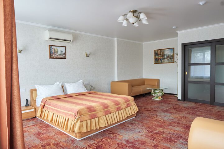 Room 22 of 74