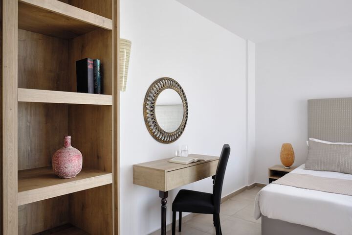 Room 20 of 35