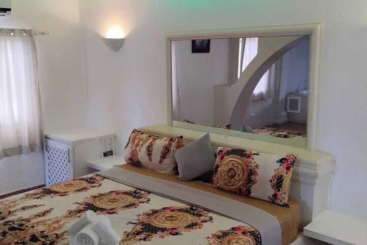 Room 7 of 20