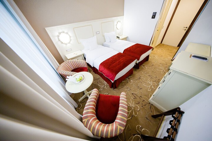 Room 14 of 62