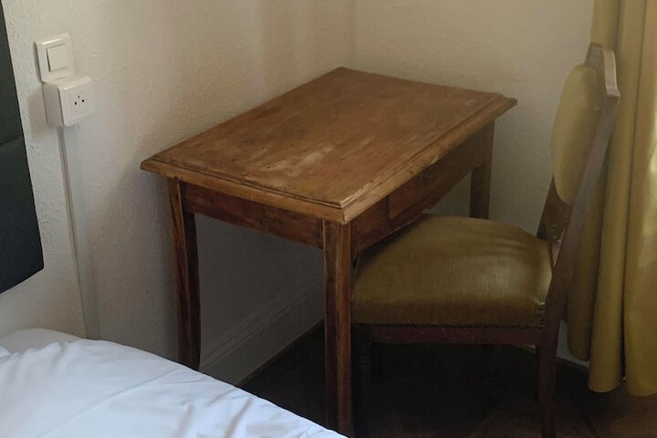 Room 40 of 75