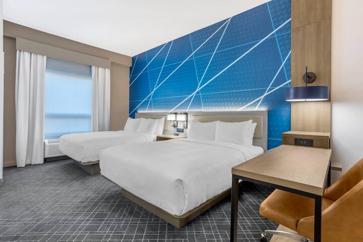 Room 10 of 43