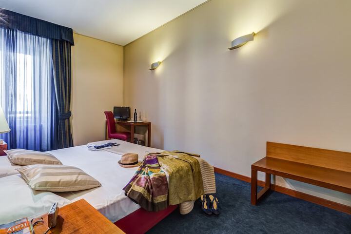 Room 15 of 39