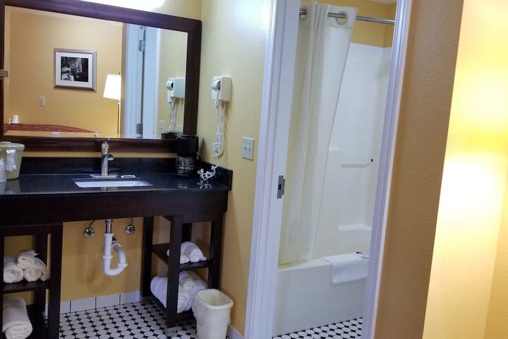 Room 41 of 65