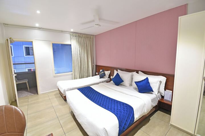 Room 3 of 47