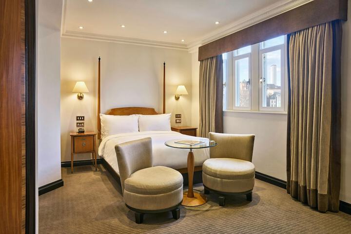 Room 42 of 129