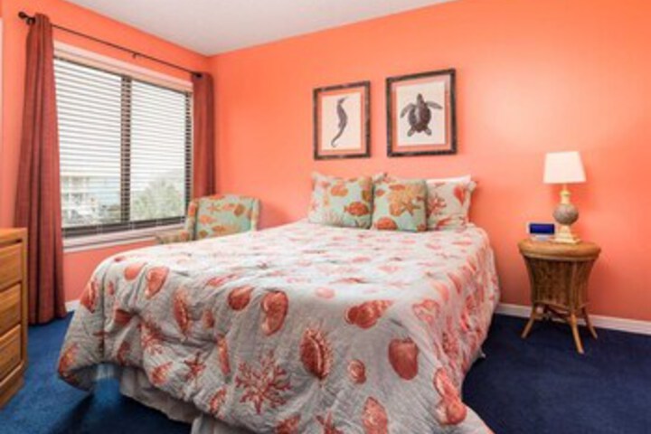 Room 118 of 122