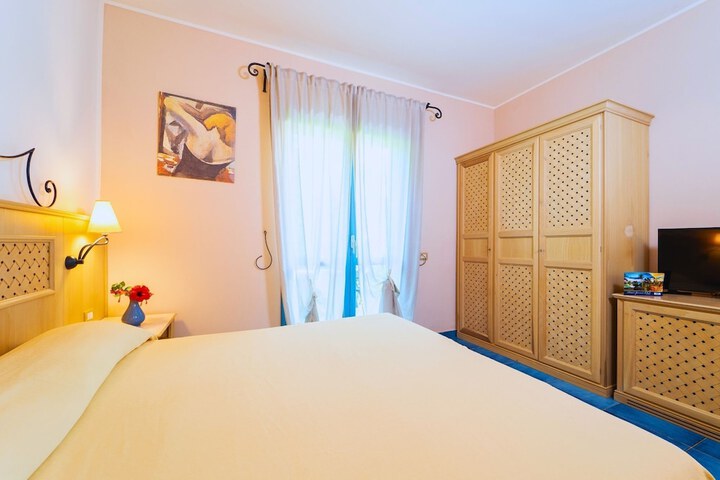 Room 3 of 54