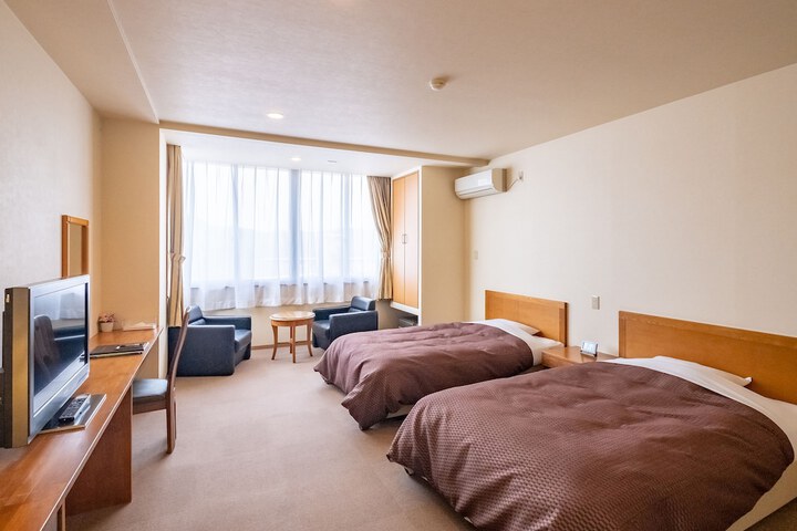 Room 12 of 46