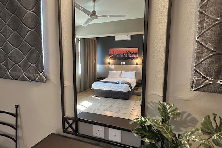 Room 8 of 26