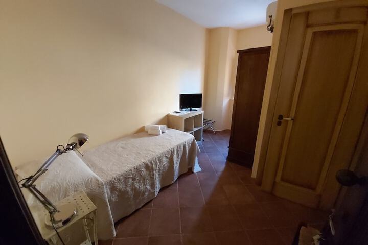 Room 15 of 44
