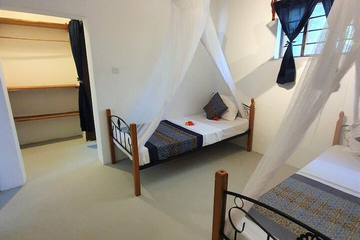 Room 30 of 85