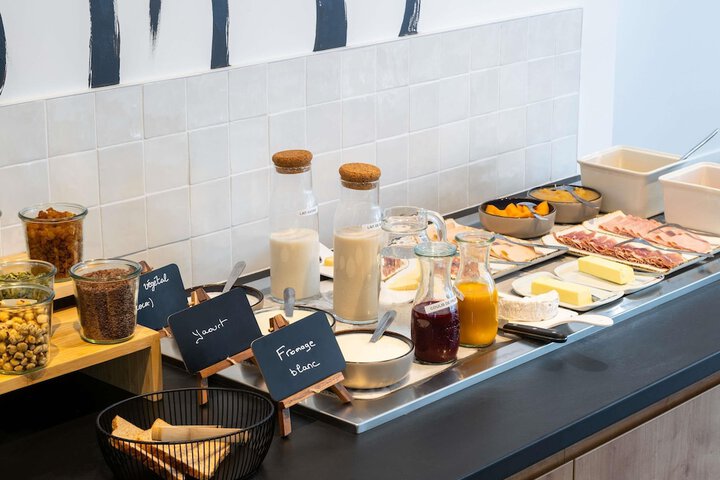 Breakfast/Coffee Service 55 of 69
