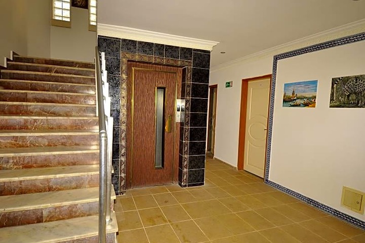 Golden Star Hotel