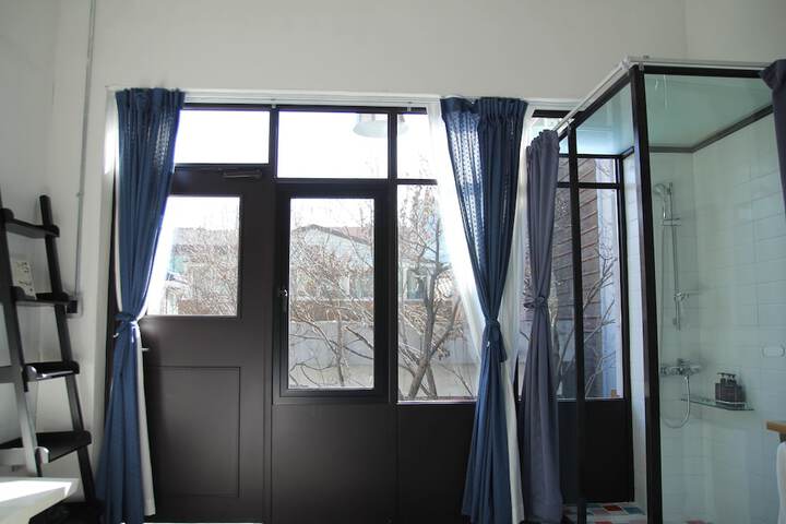 Room 16 of 258