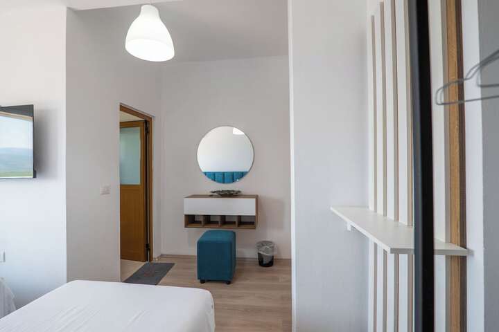 Room 60 of 96