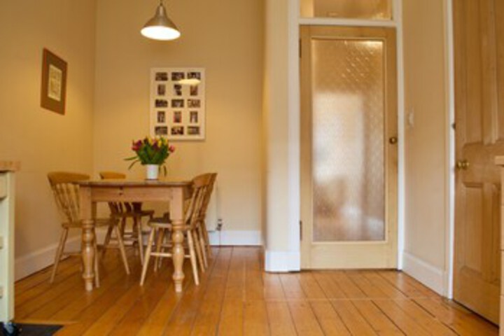 Room 4 of 19
