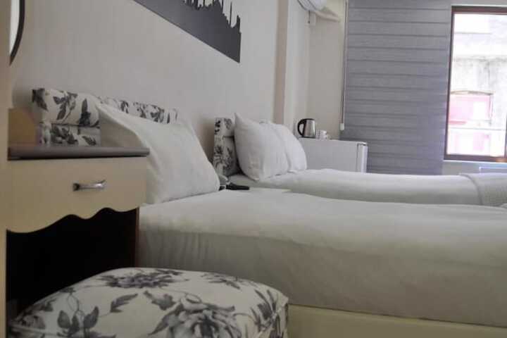 Room 8 of 29