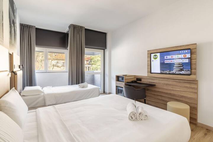Room 21 of 38
