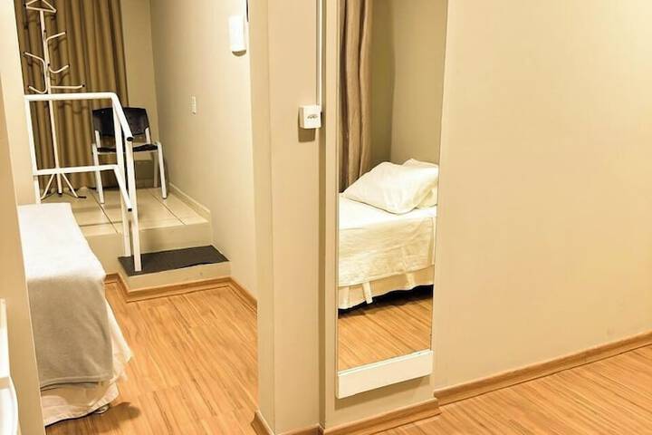 Room 19 of 40