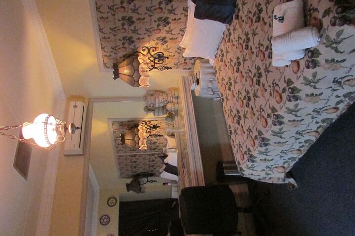 Room 2 of 50