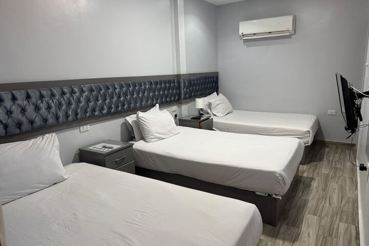 Room 82 of 196