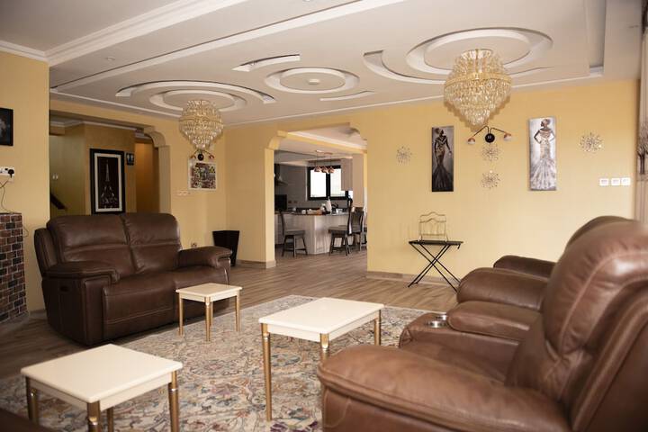 Room 12 of 64