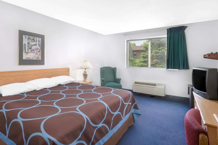 Room 6 of 21