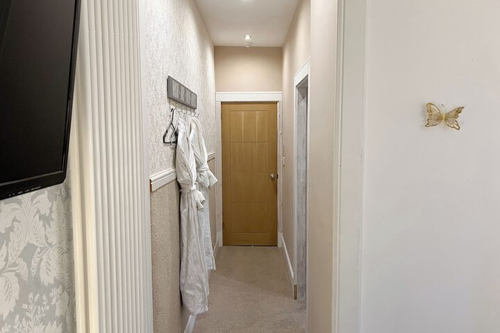 Room 80 of 156