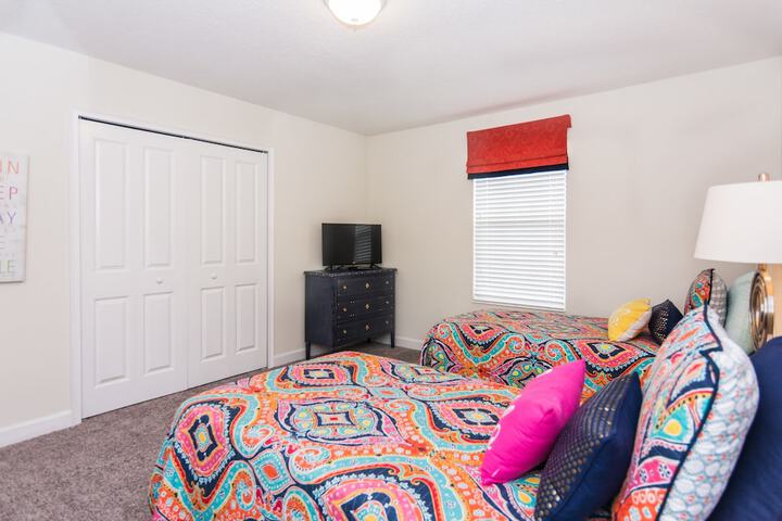 Storey Lake 4778 in Kissimmee, FL