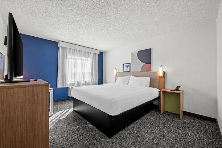 Room 30 of 50