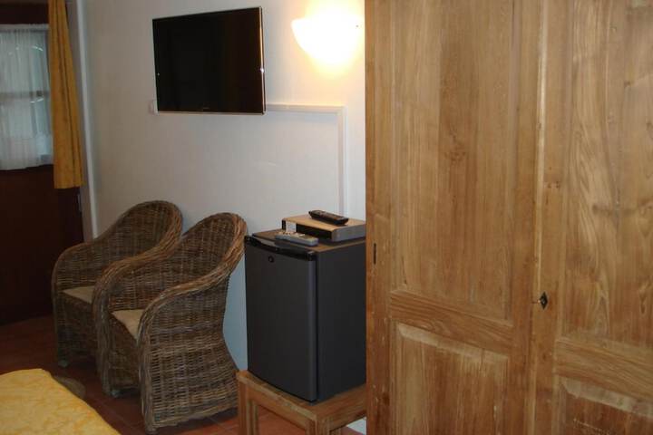 Room 6 of 60
