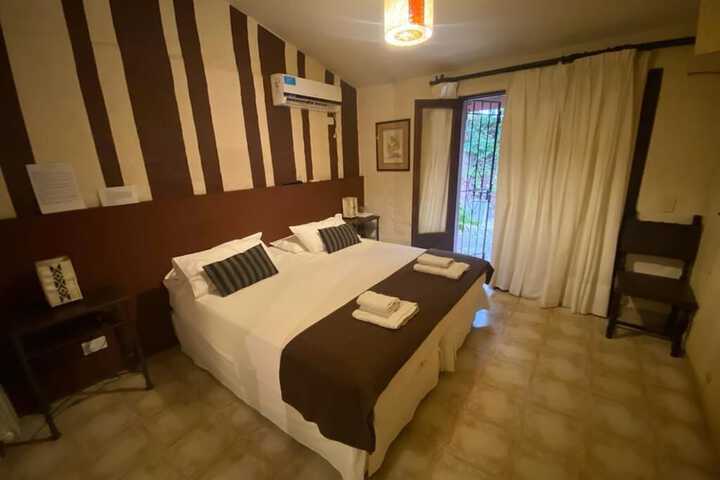 Room 15 of 48