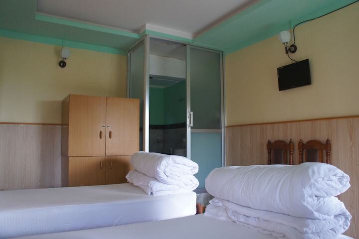 Room 6 of 46