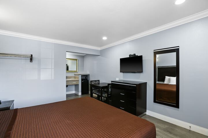 Standard | King Bed (18 of 18)