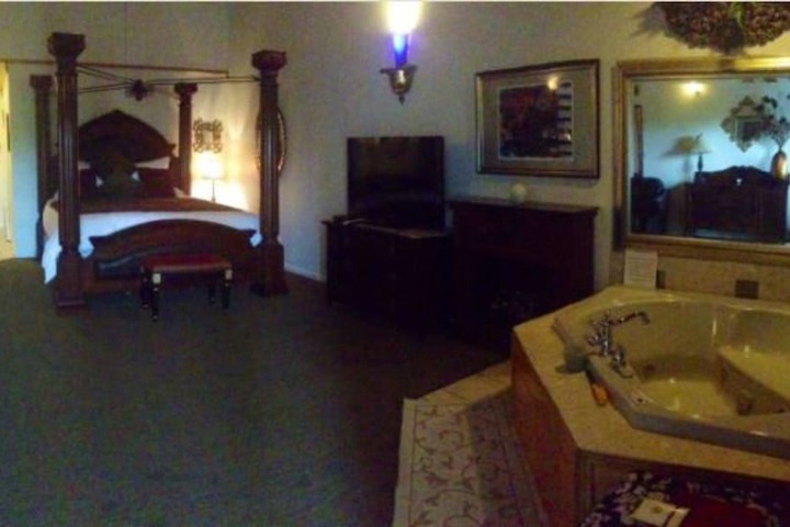 Room 3 of 101