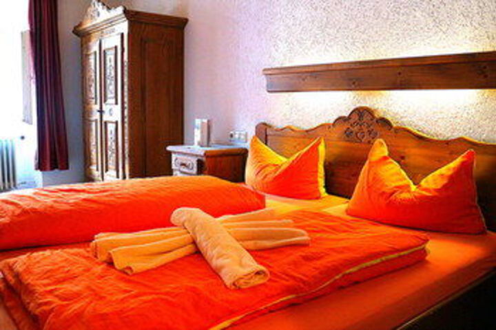 Room 14 of 25