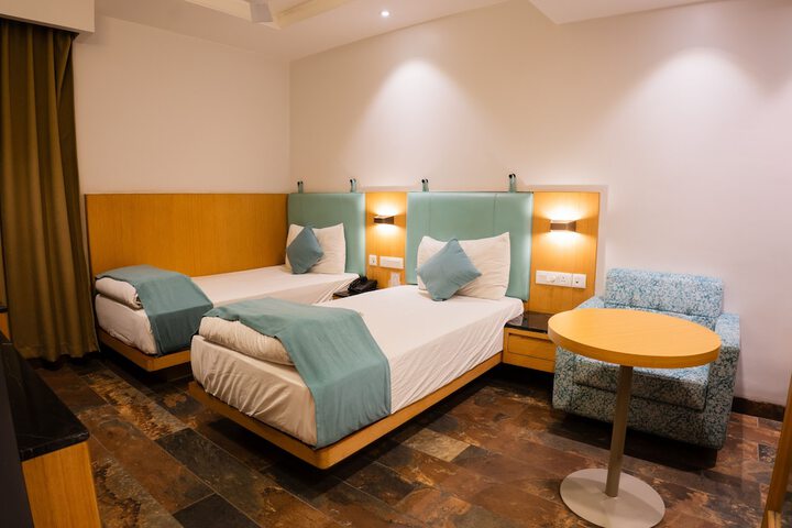 Room 5 of 31