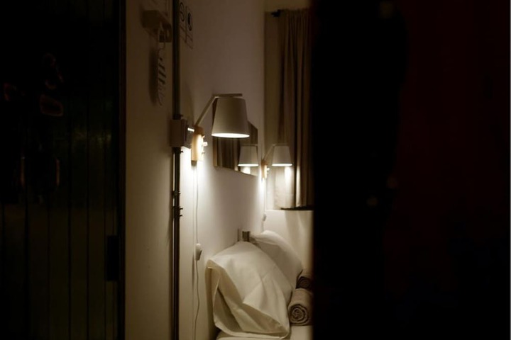 Room 25 of 65