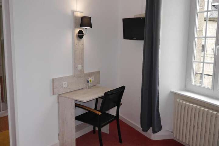 Room 6 of 39