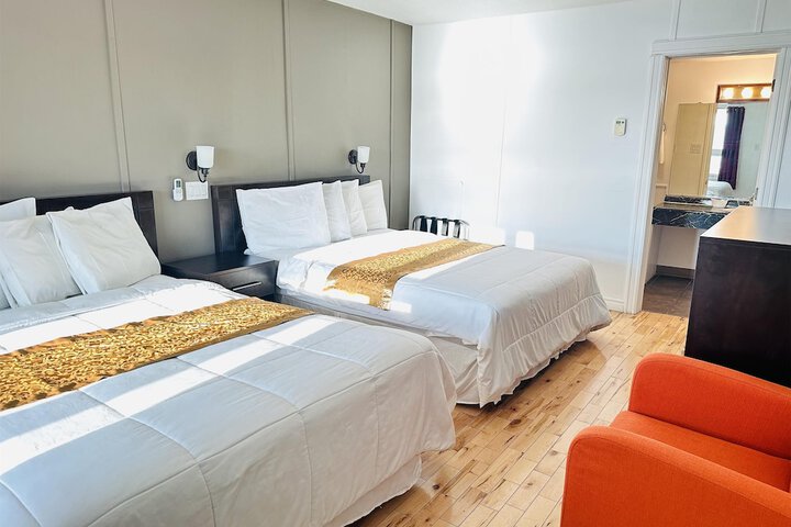 Room 13 of 65