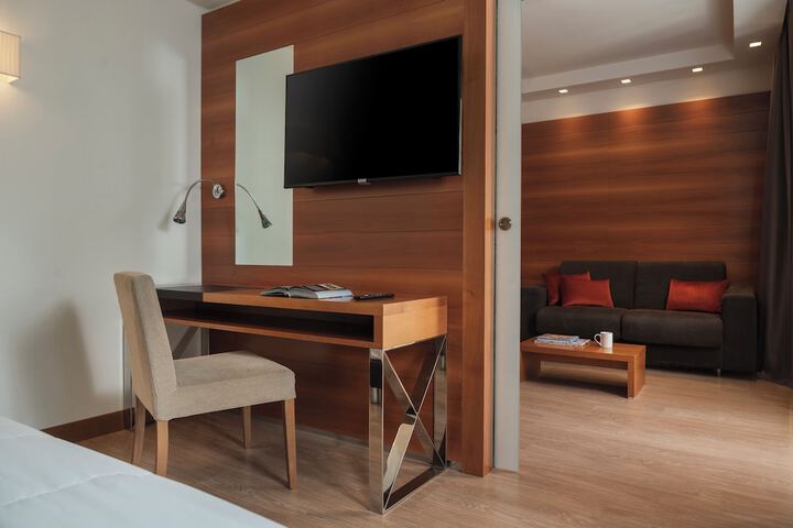 Room 93 of 180