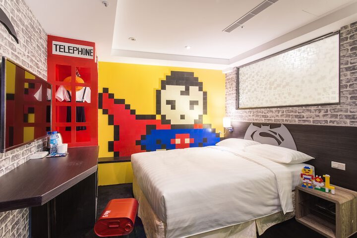 Room 4 of 35