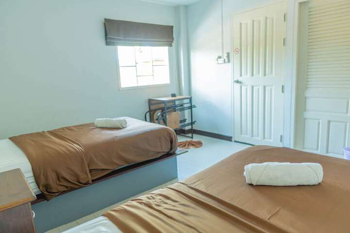 Room 8 of 135