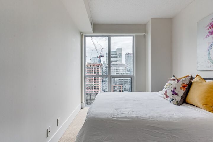 Room 2 of 75